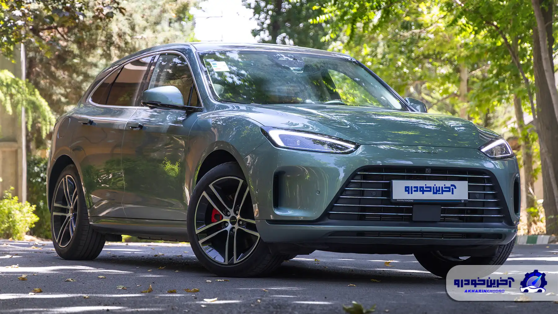 ایرس اچ ام 5 با چه خودرو هایی رقابت می کند